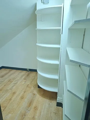 $2,400 | 126 West Wyoming Avenue, Unit 5, Melrose, MA 02176