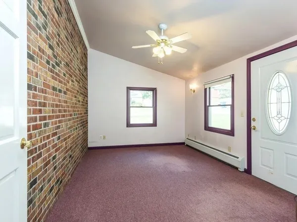 $1,100 | 3 Hickory Lane, Unit 2, Auburn, MA 01501