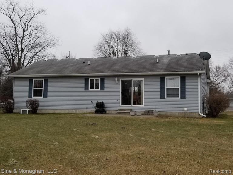 3968 Ravenswood Road Port Huron, MI 48060 - Photo 15 of 16 20190102_152508.jpg