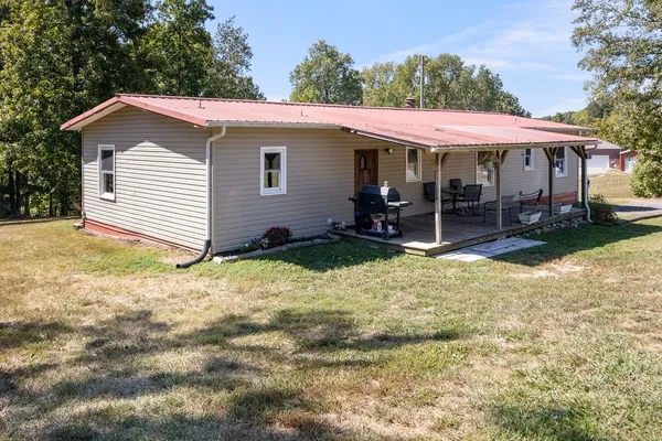 $264,900 | 6184 Dewey Carr Road, Bethpage, TN 37022