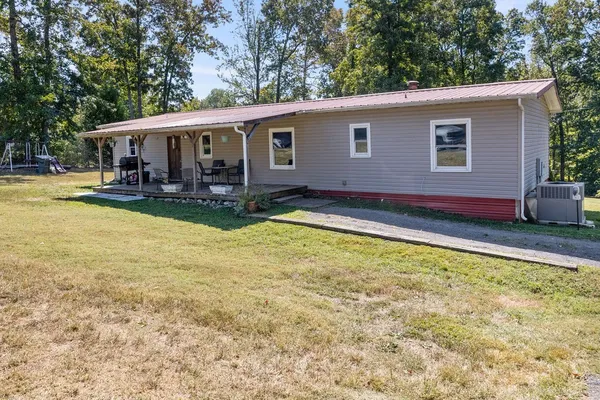 $264,900 | 6184 Dewey Carr Road, Bethpage, TN 37022