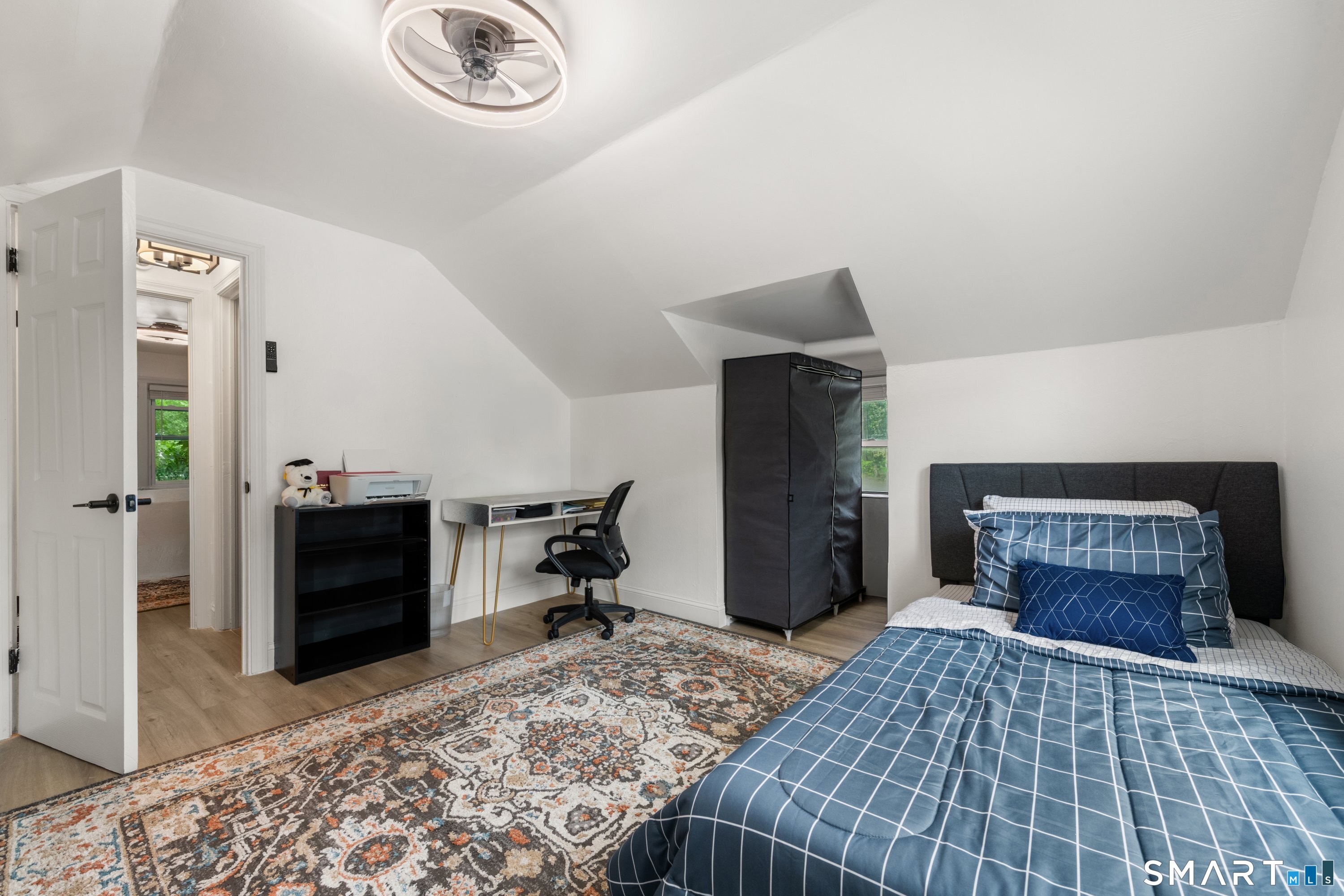 243 White Plains Road Trumbull, CT 06611 - Photo 33 of 39