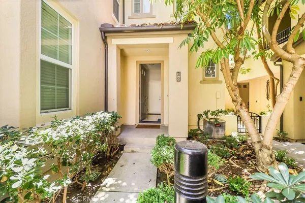 $1,058,000 | 32 Perennial, Irvine, CA 92603