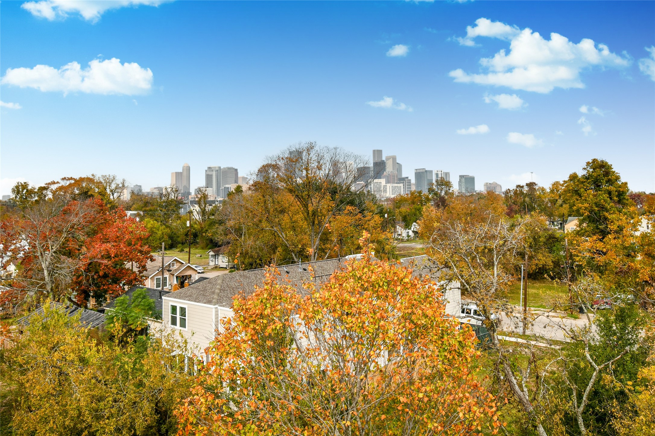 3233 Tuam Street Houston, TX 77004 - Photo 43 of 46 a view of a city