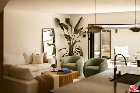 $2,295,000 | 3852 Bledsoe Avenue, Los Angeles, CA 90066
