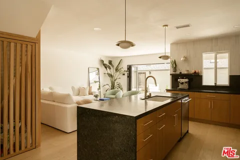$2,295,000 | 3852 Bledsoe Avenue, Los Angeles, CA 90066