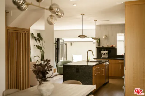 $2,295,000 | 3852 Bledsoe Avenue, Los Angeles, CA 90066
