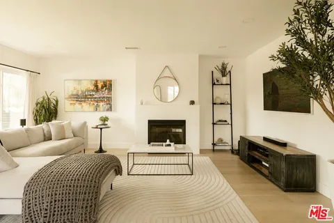 $2,295,000 | 3852 Bledsoe Avenue, Los Angeles, CA 90066