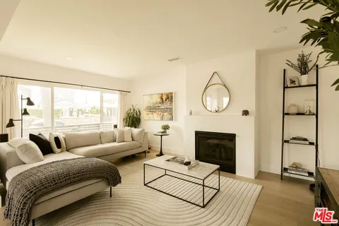 $2,295,000 | 3852 Bledsoe Avenue, Los Angeles, CA 90066