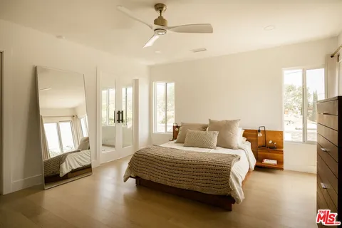 $2,295,000 | 3852 Bledsoe Avenue, Los Angeles, CA 90066