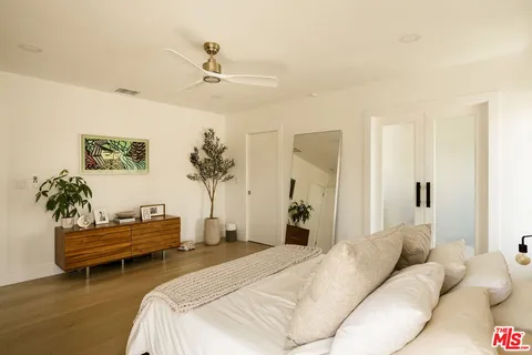 $2,295,000 | 3852 Bledsoe Avenue, Los Angeles, CA 90066