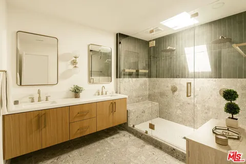 $2,295,000 | 3852 Bledsoe Avenue, Los Angeles, CA 90066