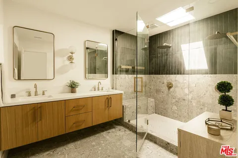 $2,295,000 | 3852 Bledsoe Avenue, Los Angeles, CA 90066