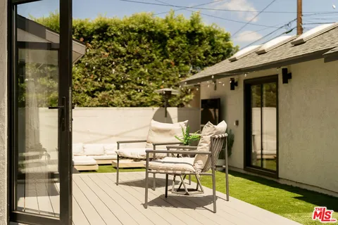 $2,295,000 | 3852 Bledsoe Avenue, Los Angeles, CA 90066