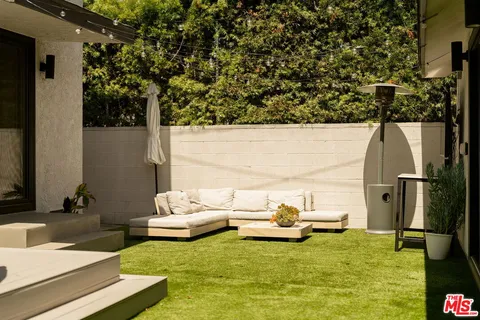 $2,295,000 | 3852 Bledsoe Avenue, Los Angeles, CA 90066
