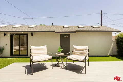 $2,295,000 | 3852 Bledsoe Avenue, Los Angeles, CA 90066