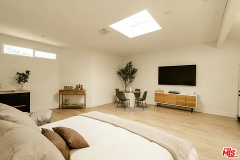 $2,295,000 | 3852 Bledsoe Avenue, Los Angeles, CA 90066
