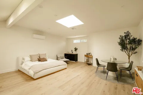 $2,295,000 | 3852 Bledsoe Avenue, Los Angeles, CA 90066