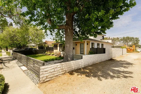 $2,295,000 | 3852 Bledsoe Avenue, Los Angeles, CA 90066