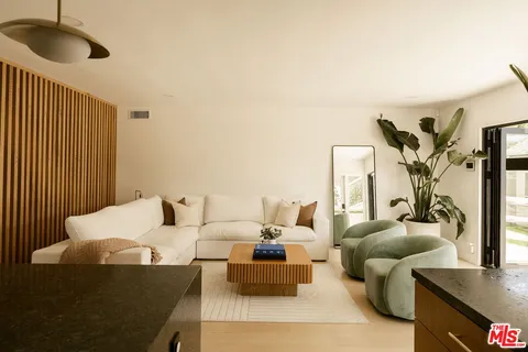 $2,295,000 | 3852 Bledsoe Avenue, Los Angeles, CA 90066