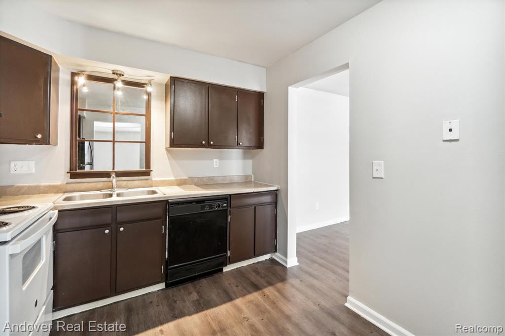 330 South Drake Road, Unit M08 Kalamazoo, MI 49009 - Photo 52 of 64