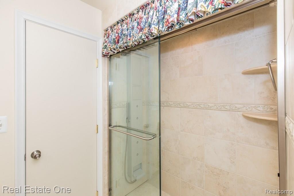 531 East University Drive, Unit 68 Rochester, MI 48307 - Photo 9 of 14