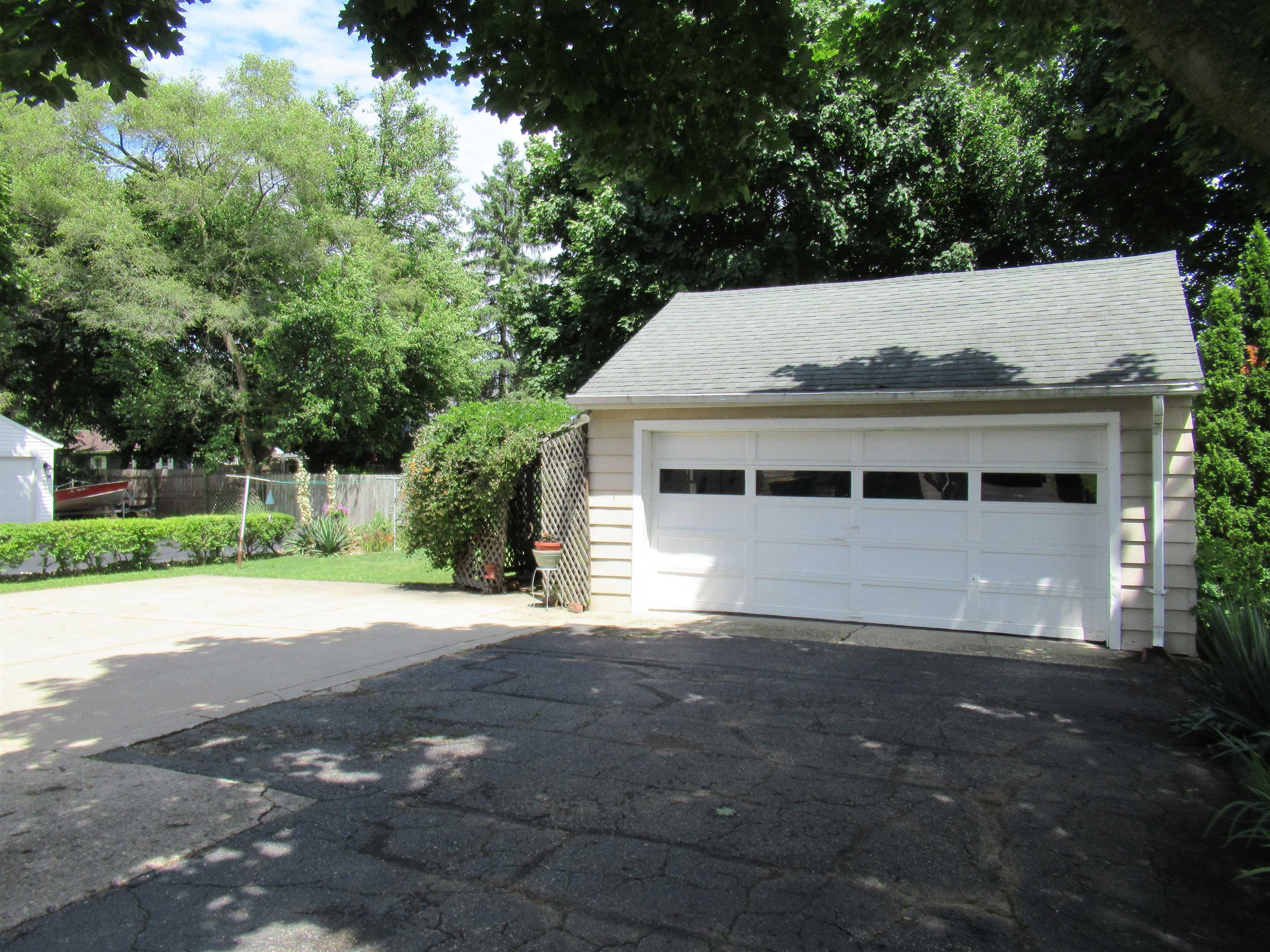 326 North McKinley Road Flushing, MI 48433 - Photo 30 of 41 50147452-94639a3b-276a-42fa-b8b7-abc8bf5d40df.JPG