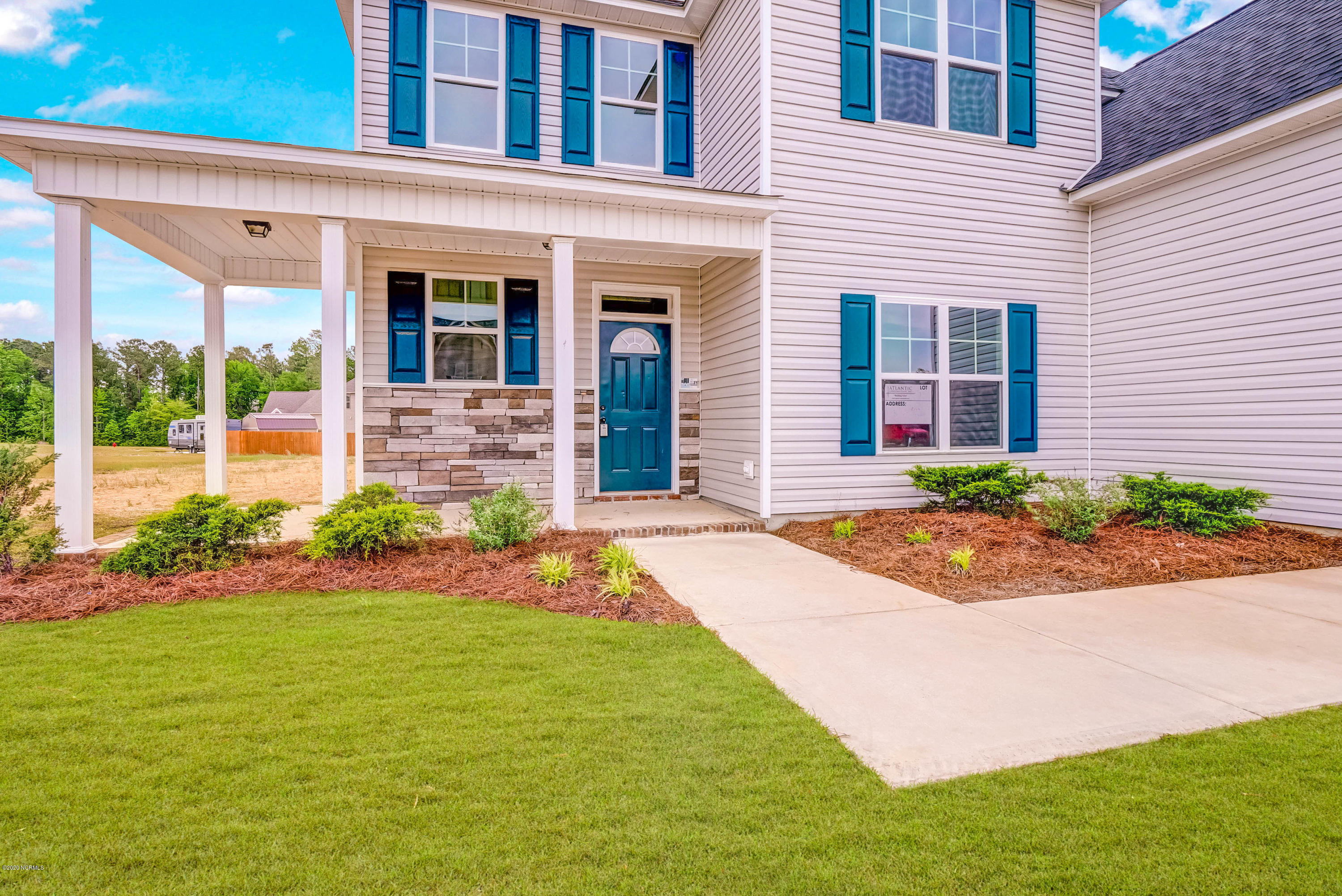 682 Aria Lane Hubert, NC 28539 - Photo 4 of 35 Front