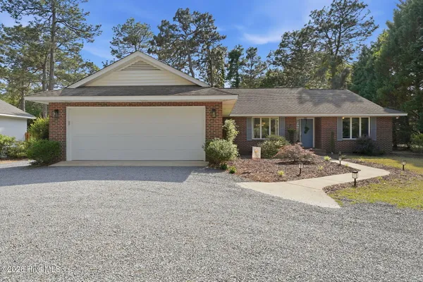 $749,000 | 15 McLeod Road, Pinehurst, NC 28374