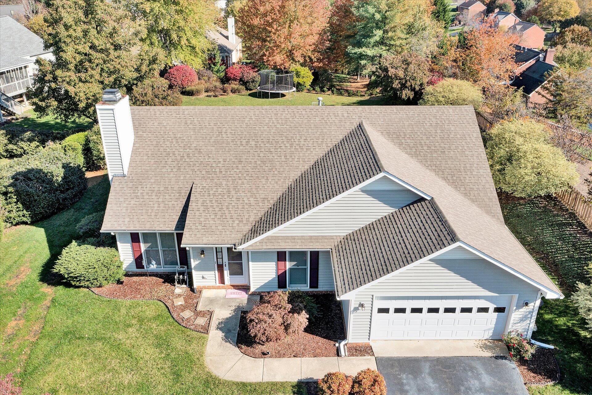 5215 Huntridge Road Roanoke, VA 24012 - Photo 2 of 47 03-DJI_0412