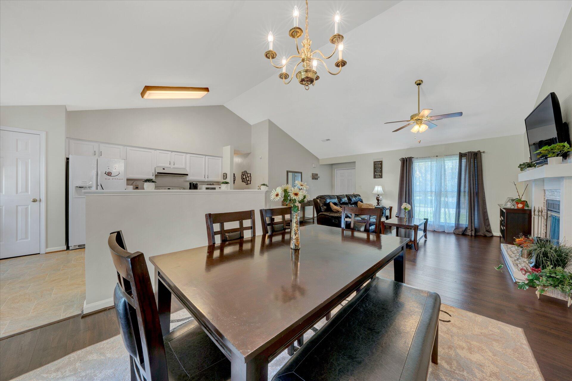 5215 Huntridge Road Roanoke, VA 24012 - Photo 13 of 47 14-DSC00043