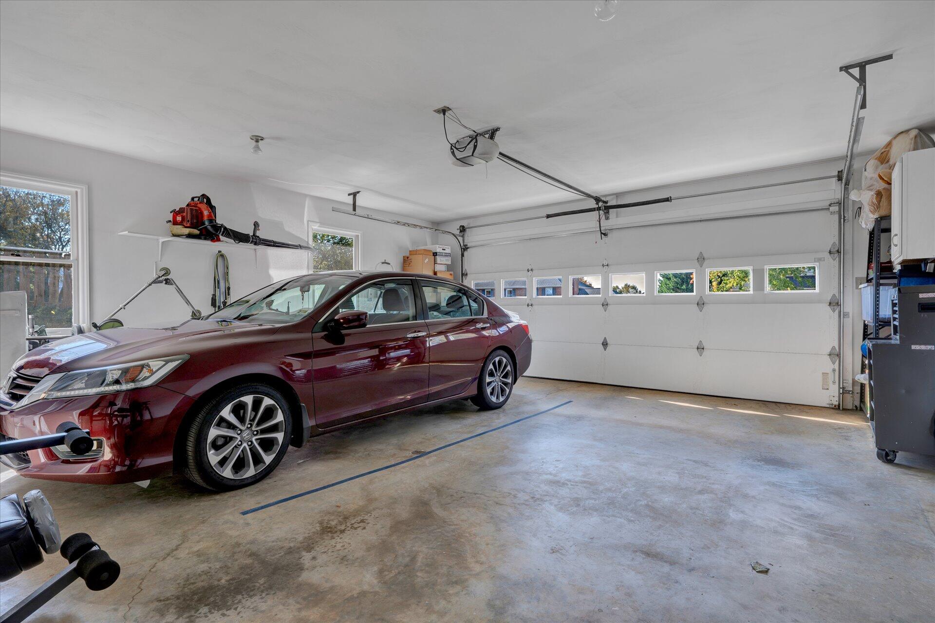 5215 Huntridge Road Roanoke, VA 24012 - Photo 20 of 47 21-DSC00070