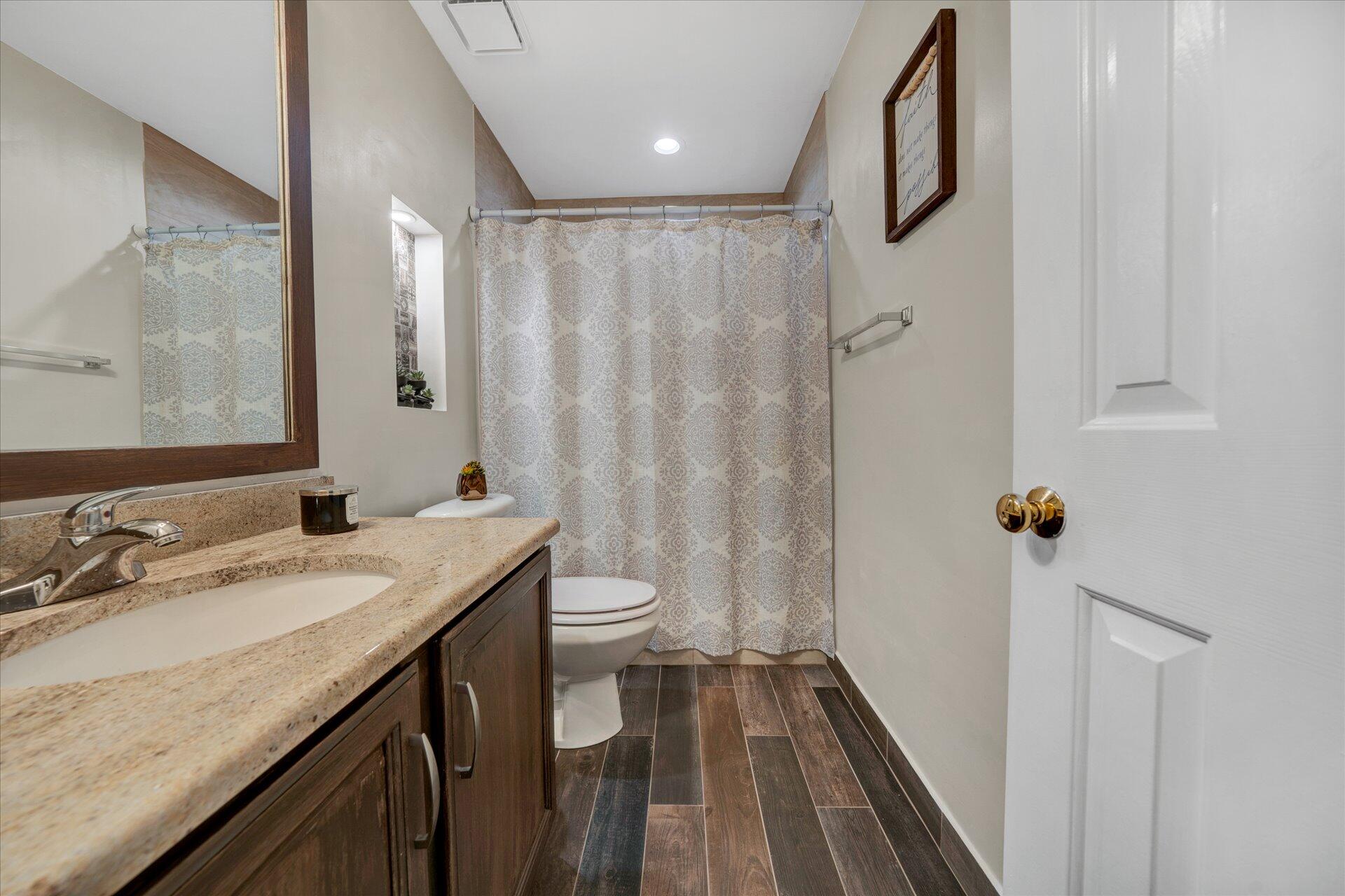 5215 Huntridge Road Roanoke, VA 24012 - Photo 23 of 47 23-DSC00061