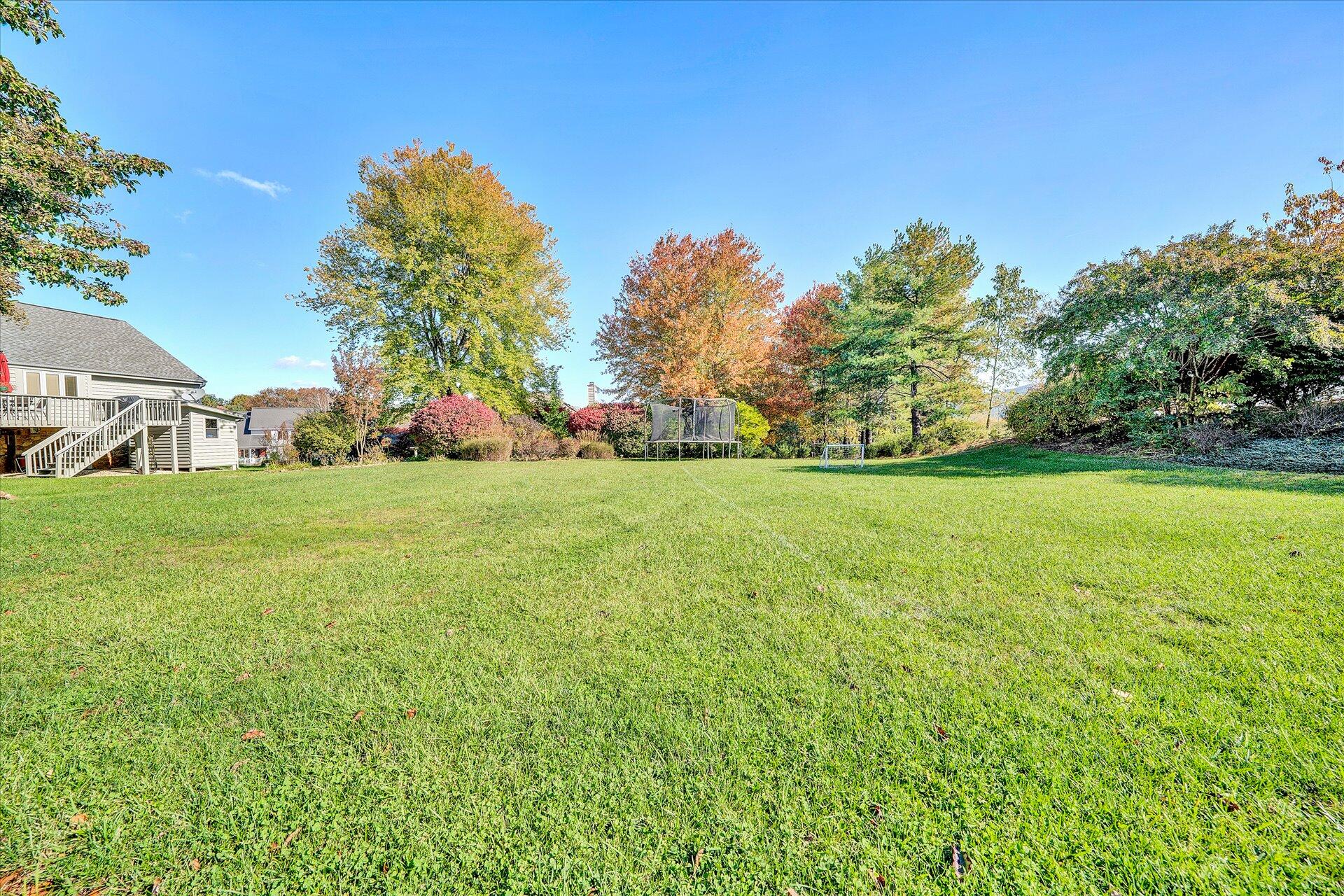 5215 Huntridge Road Roanoke, VA 24012 - Photo 36 of 47 36-DSC00055