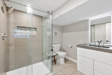 $369,000 | 10100 Parke Avenue, Oak Lawn, IL 60453