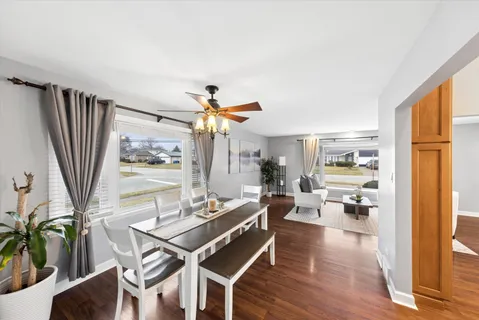 $369,000 | 10100 Parke Avenue, Oak Lawn, IL 60453