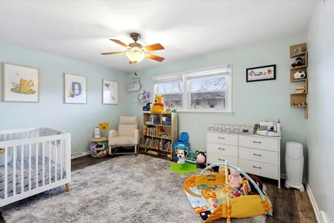 $369,000 | 10100 Parke Avenue, Oak Lawn, IL 60453