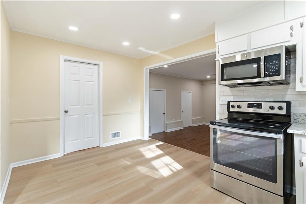 5524 Laurel Lane Northwest Lilburn, GA 30047 - Photo 13 of 46