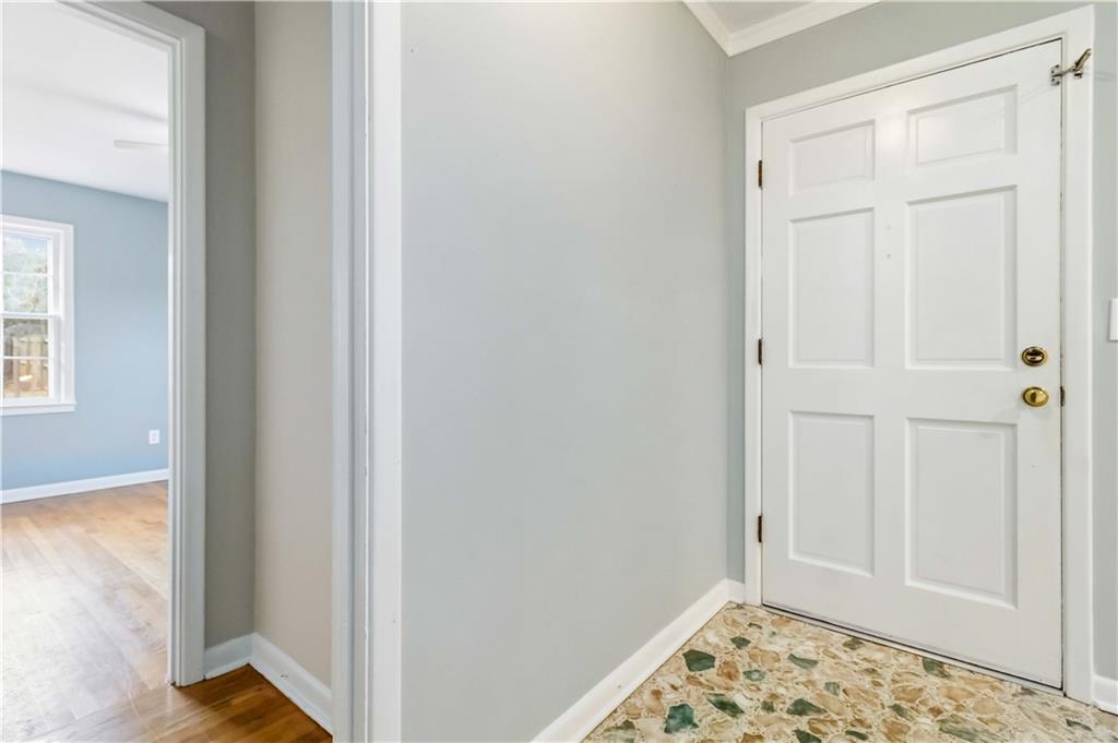 5524 Laurel Lane Northwest Lilburn, GA 30047 - Photo 4 of 46