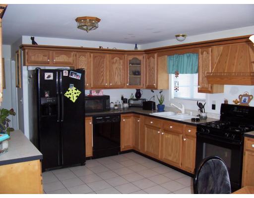 244 Boyden Street Fall River, MA 02721 - Photo 4 of 9 Gallery Image 4