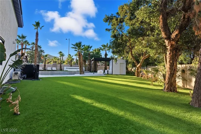 $1,750,000 | 8717 Kingship Court, Las Vegas, NV 89129