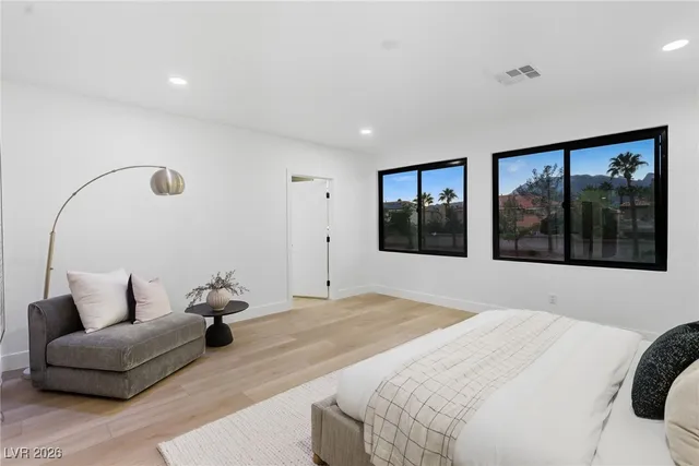 $1,750,000 | 8717 Kingship Court, Las Vegas, NV 89129