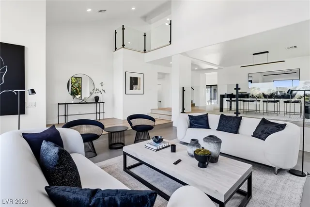 $1,750,000 | 8717 Kingship Court, Las Vegas, NV 89129