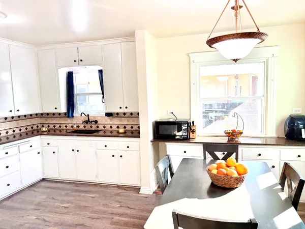 $379,500 | 1425 North Wilson Avenue, Fresno, CA 93728