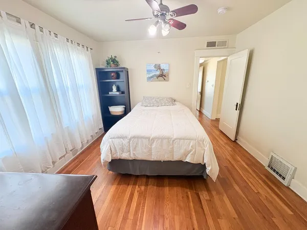 $379,500 | 1425 North Wilson Avenue, Fresno, CA 93728