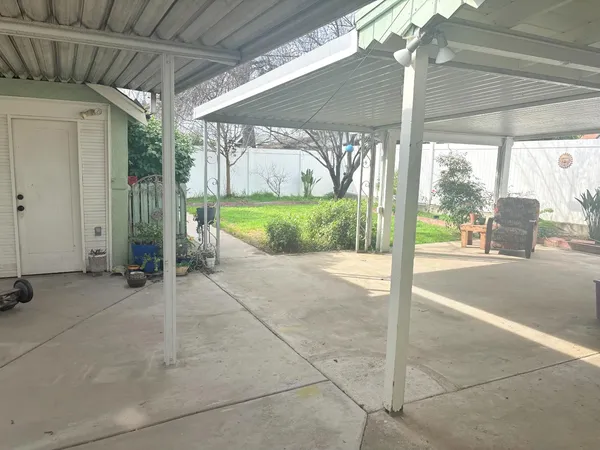 $379,500 | 1425 North Wilson Avenue, Fresno, CA 93728