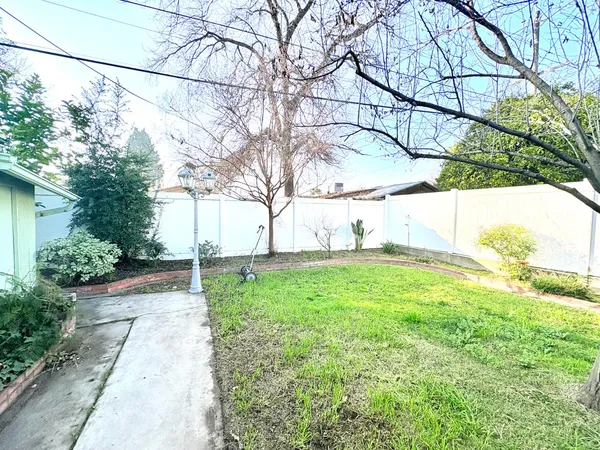 $379,500 | 1425 North Wilson Avenue, Fresno, CA 93728