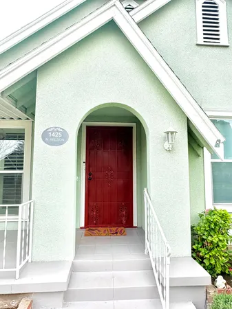 $379,500 | 1425 North Wilson Avenue, Fresno, CA 93728