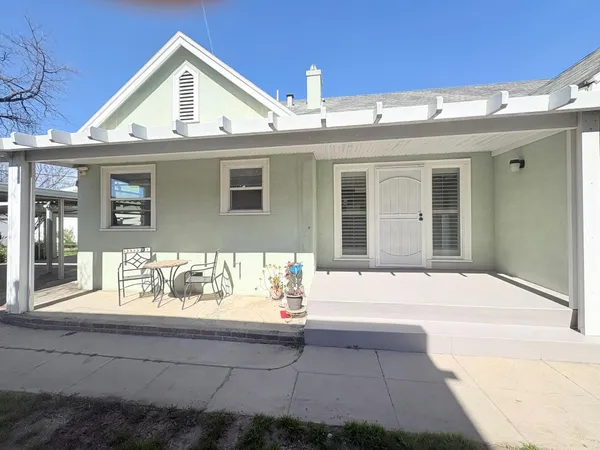 $379,500 | 1425 North Wilson Avenue, Fresno, CA 93728