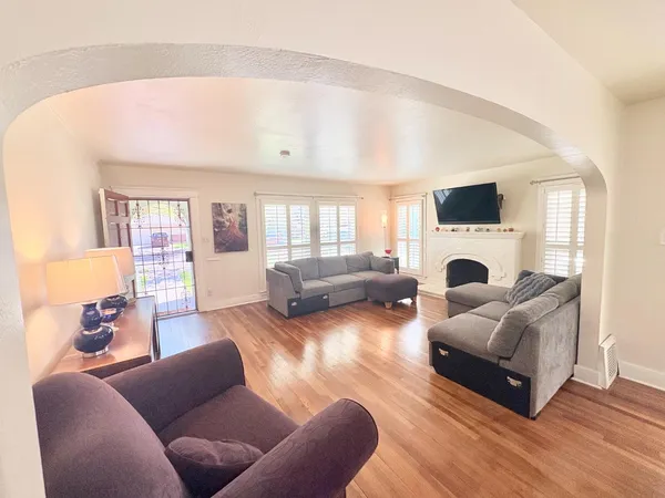 $379,500 | 1425 North Wilson Avenue, Fresno, CA 93728